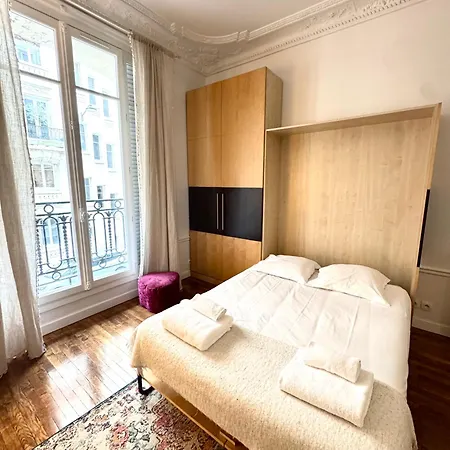 Arc De Triomphe 5 Minutes Away By Walk Apartment Paris